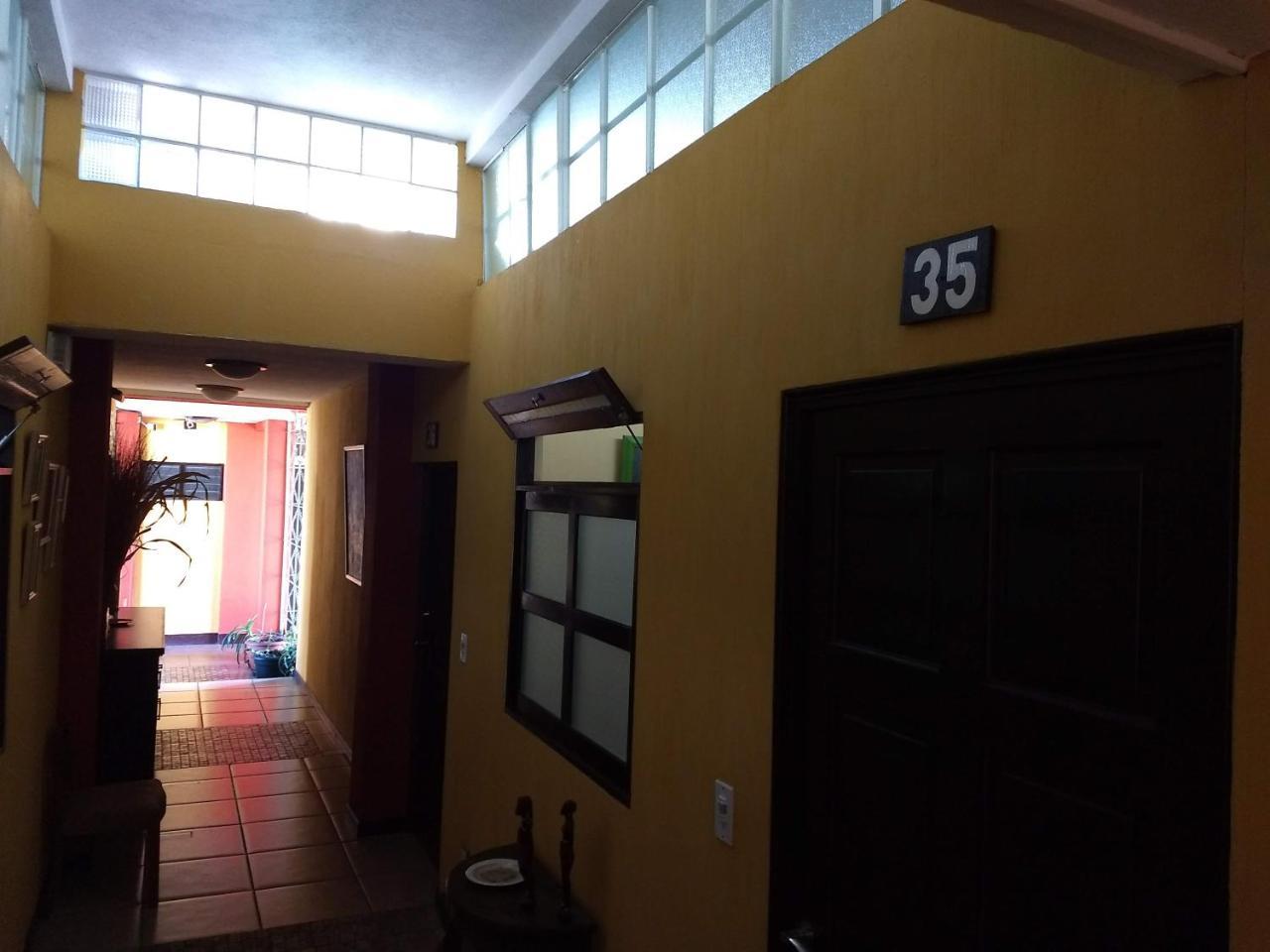 Bed and Breakfast Give House Guatemala-Stadt Exterior foto